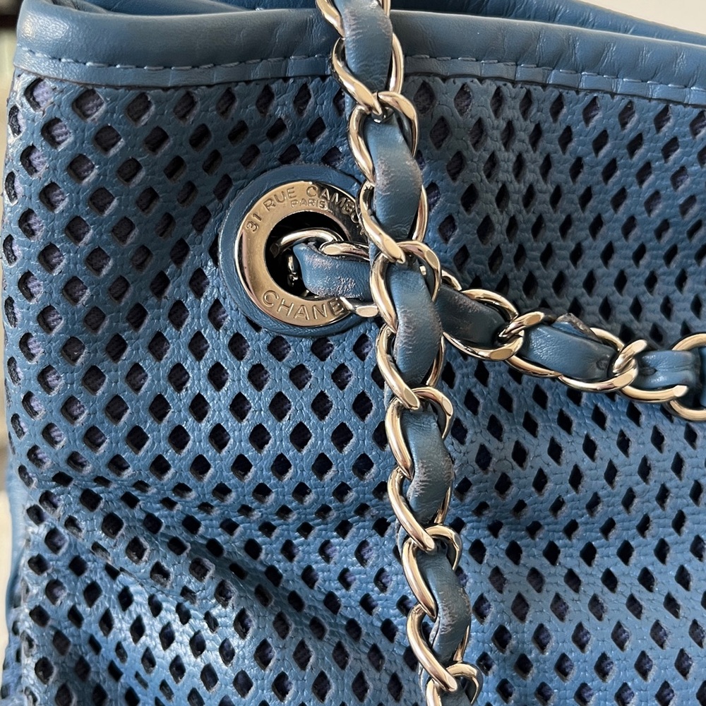 Authentic Chanel ‘Up In The Air’ Bag - Picture 5 of 15